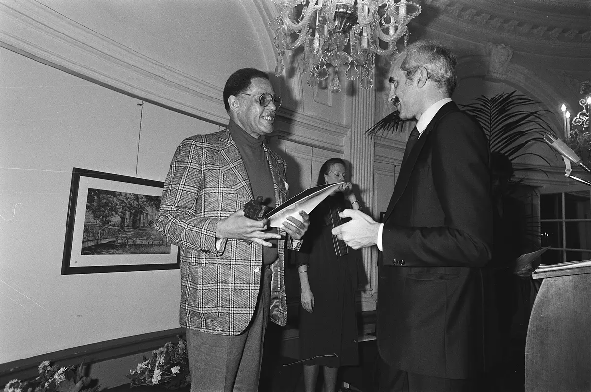 Receiving his Edison, Concertgebouw, Amsterdam, 29 October 1980. Rob Croes, Anefo, Dutch National Archives