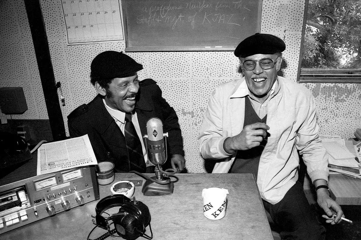 With Ernie Andrews at KJAZ radio, Alameda, California, December 1980. Brian McMillen, CC BY-SA 4.0
